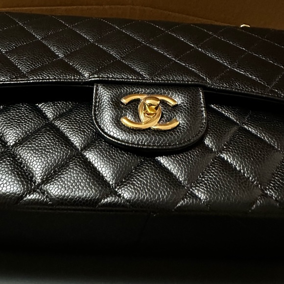 SOLD CHANEL NEW Classic Jumbo double flap - Picture 8 of 9